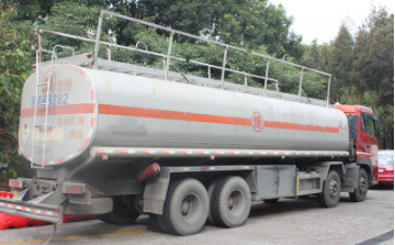 新疆石油運(yùn)輸車載監(jiān)控項(xiàng)目